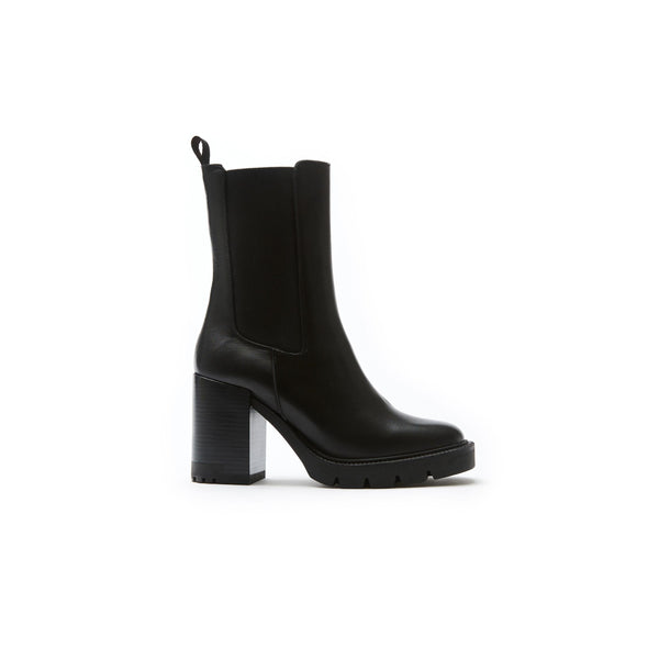 Heeled Chelsea Boots - Black - Women