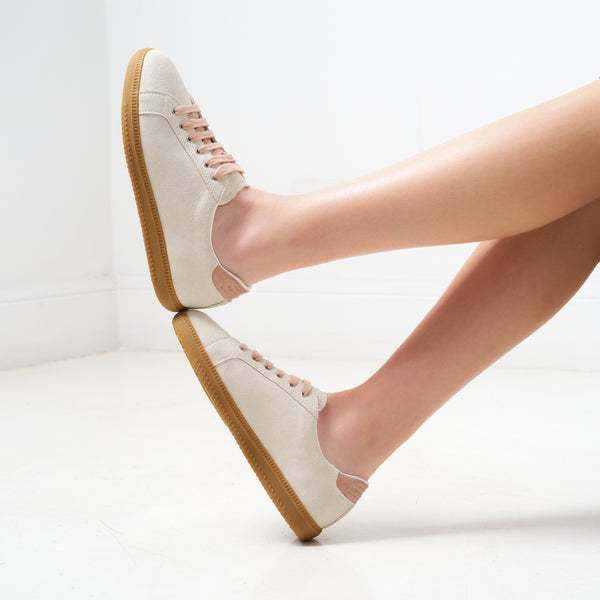 Low-Top Trainers - Cream White - Women