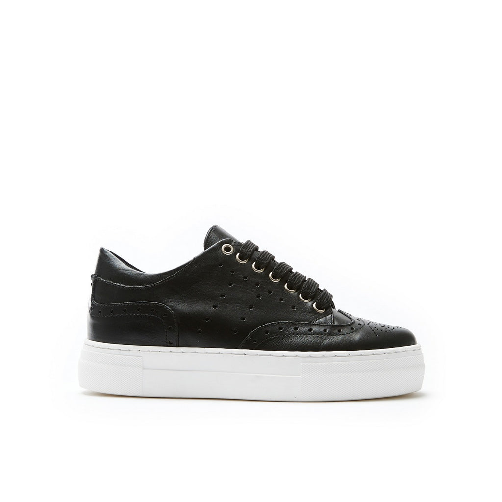Zapatillas deportivas con puntera perforada - Negro - Mujer