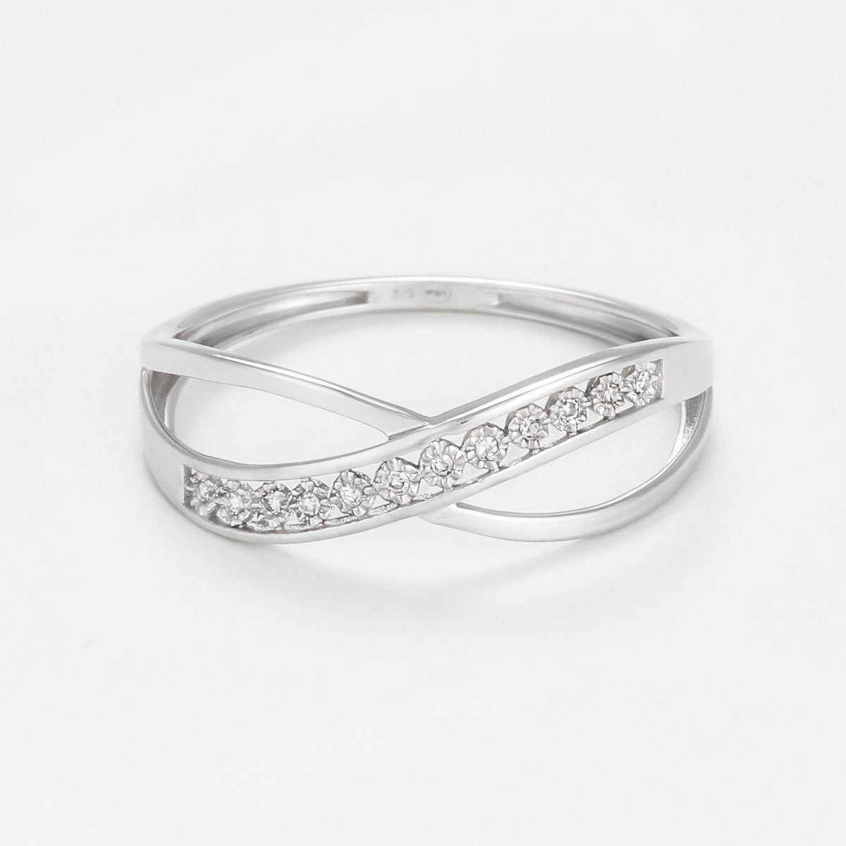 Anillo “Enlazado” D0.02/12 – Oro blanco