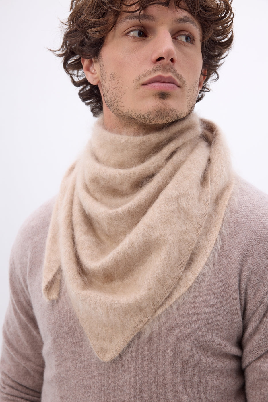 Bandana triangular oversize – Cachemira cepillada Brea - Beige crema - Hombre