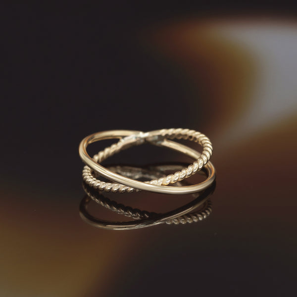 Anillo “Neptuno” Oro amarillo 375/1000