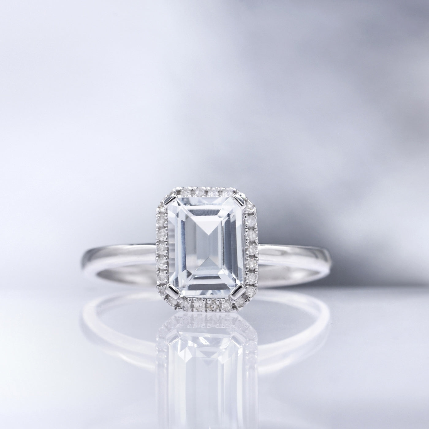 "Maestromantic" Ring with Diamonds 0.08/26 &amp; Tb 2.02/1 - 375/1000 White Gold