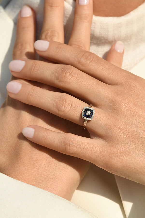 "Volga" Ring with 0.03/8 Diamonds &amp; 0.58/8 Sapphire - 375/1000 White Gold