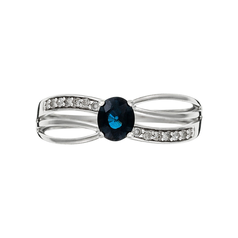Anillo “René” D0.07/14 y Zafiro 0.50/1