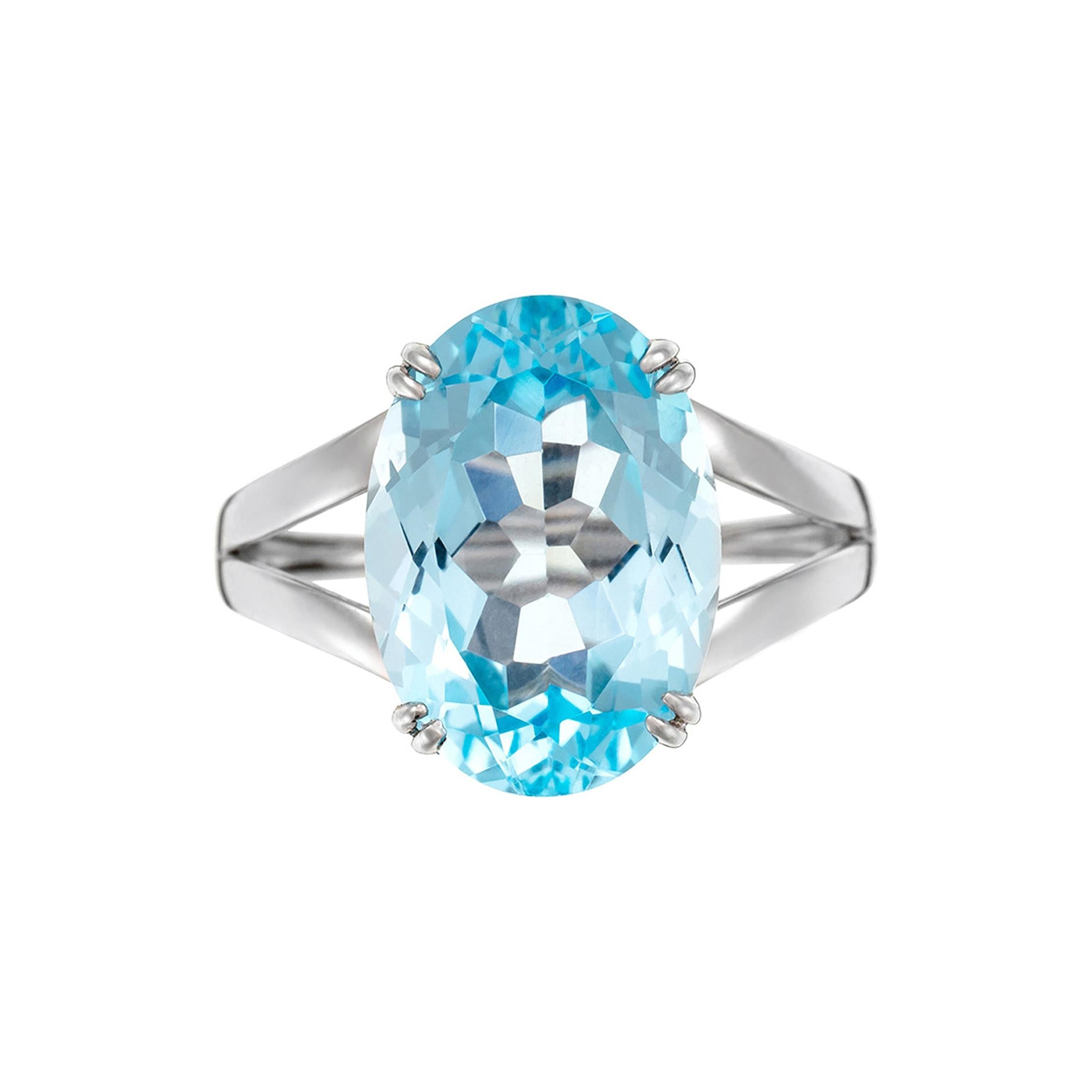 “Pattaya” Ring D0.05/2 & Blue Topaz 6.4/1
