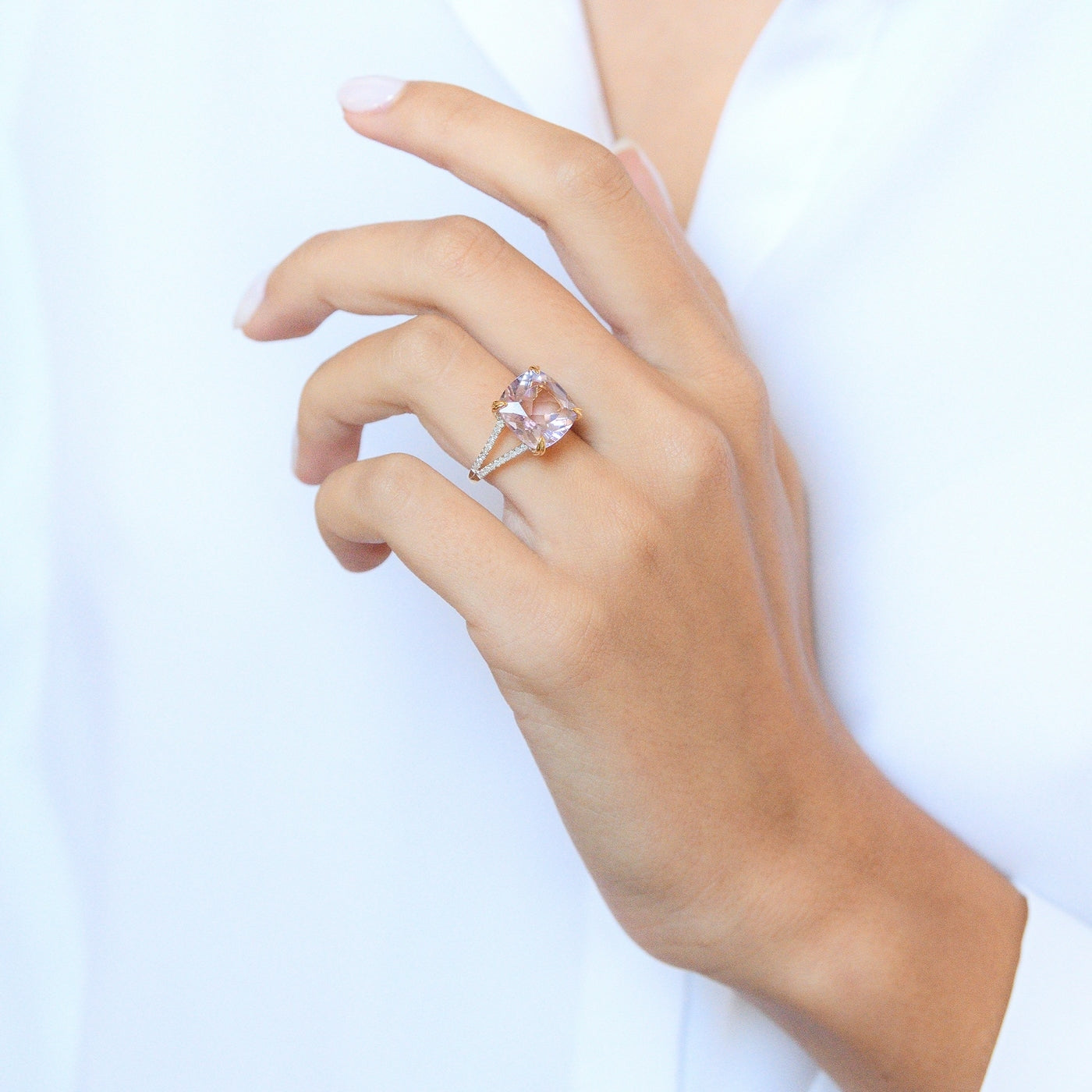 "Pink Fiction" Diamond Ring 0.25/40 & Pink Amethyst 7.92/1 - 375/1000 Yellow Gold