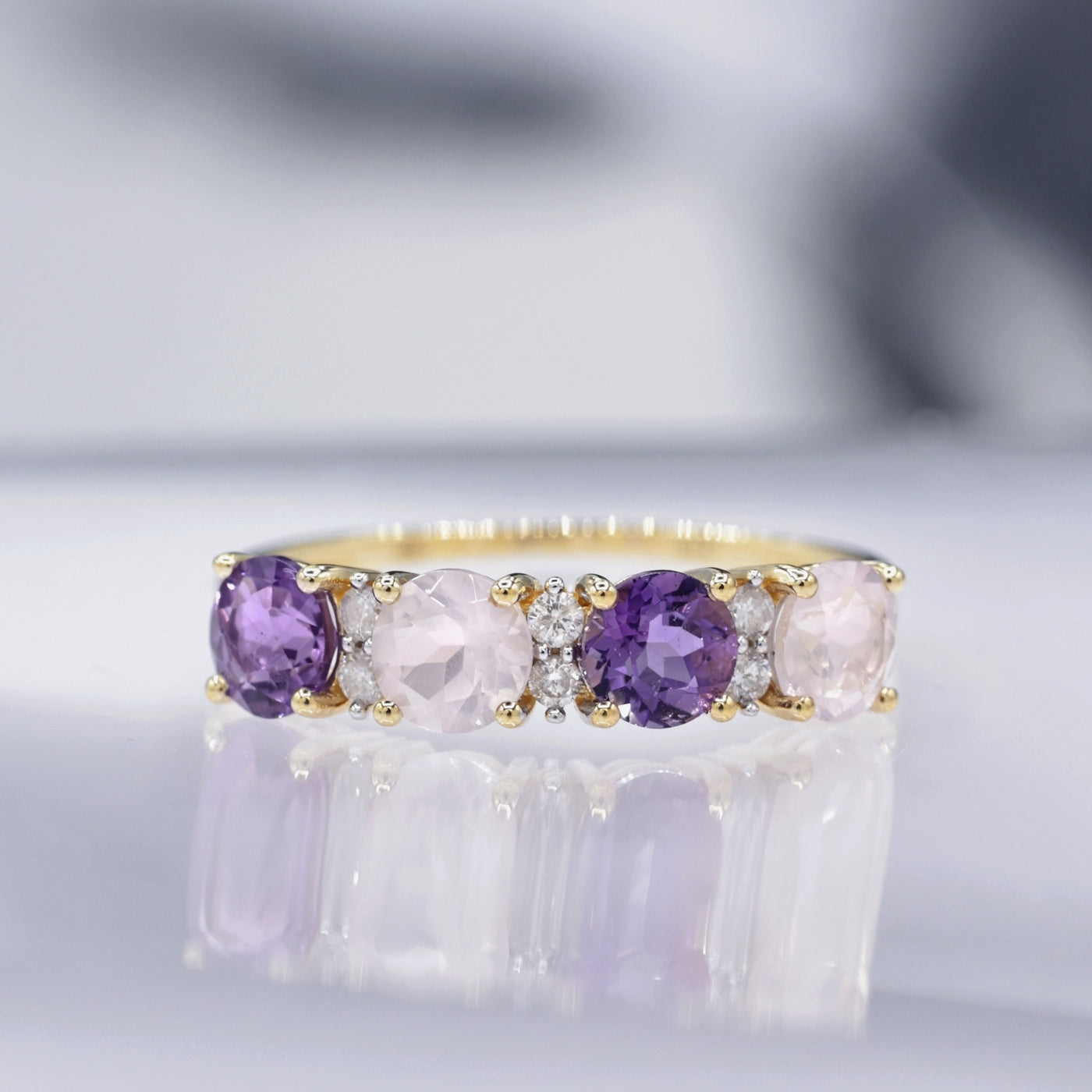 Anillo "Carat Color" D0.09/6 & Cuarzo Rosa 0.96/2 & Amatista 0.74/2 - Oro Amarillo 375/1000