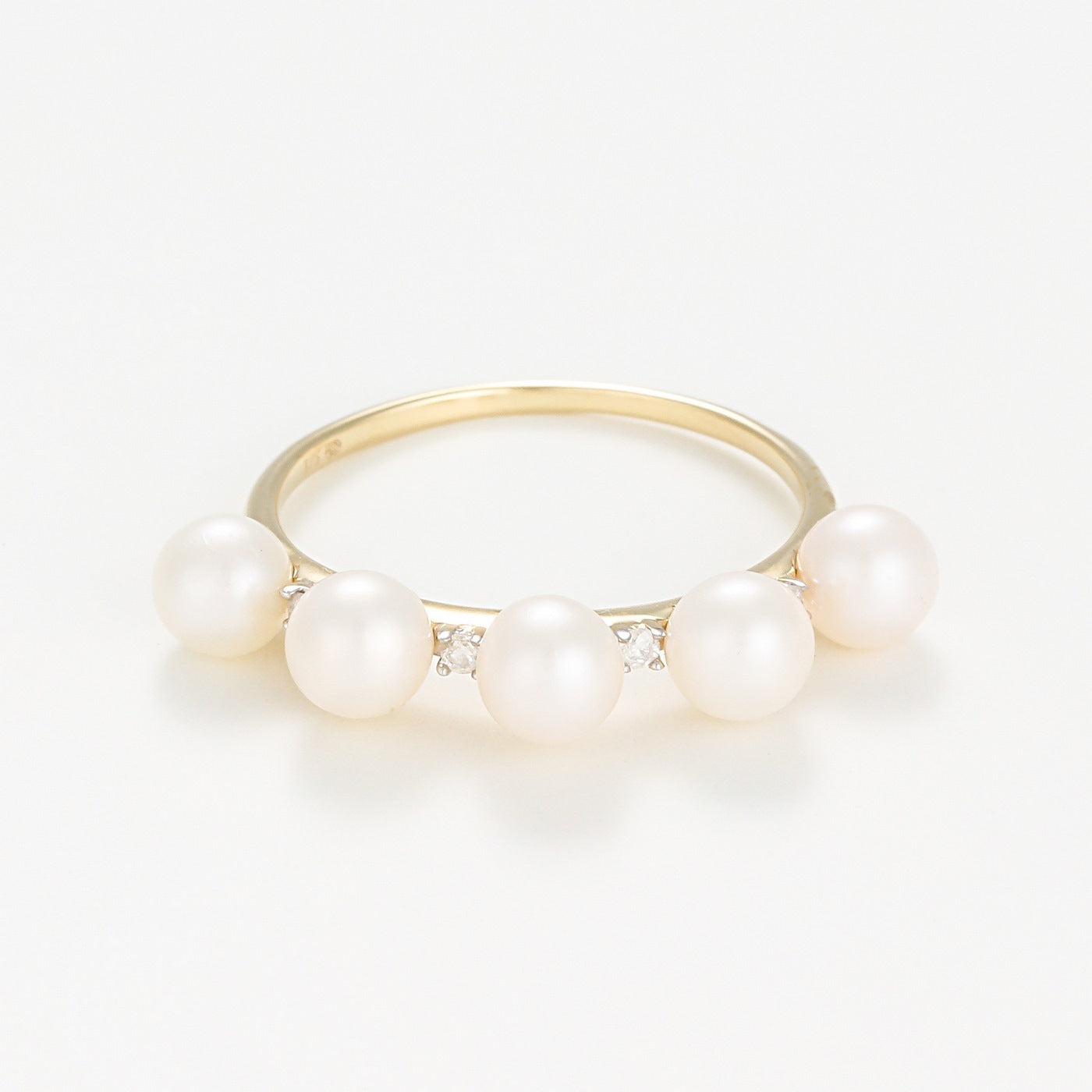 Bague Perle "Crown" 4Mm*5 Et Diamants 0,040 - Or Jaune 375/1000