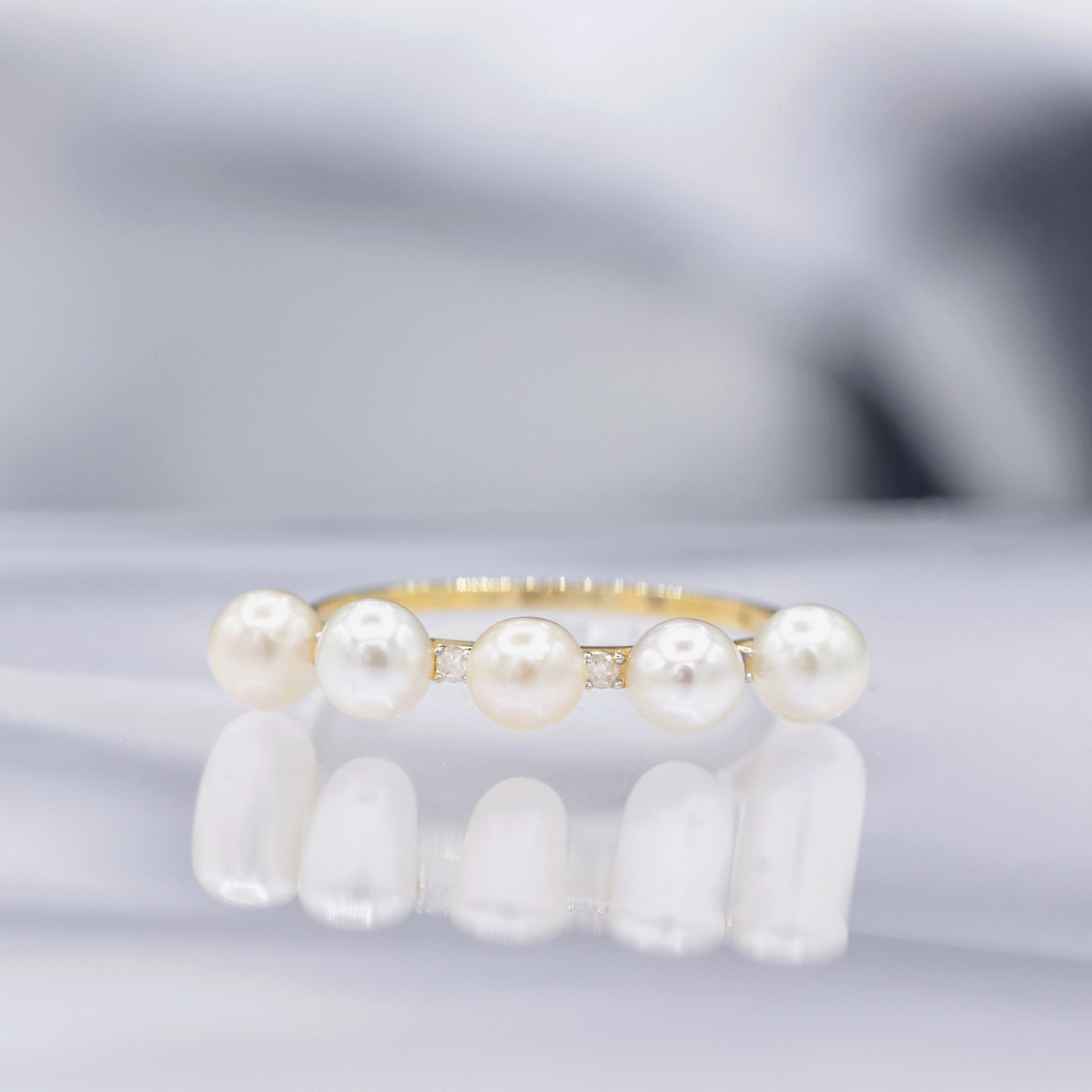 Bague Perle "Crown" 4Mm*5 Et Diamants 0,040 - Or Jaune 375/1000