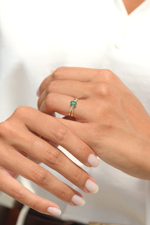 "Ambi" Ring, Diameter 0.035/10, Emerald 0.605/1 - 375/1000 Yellow Gold