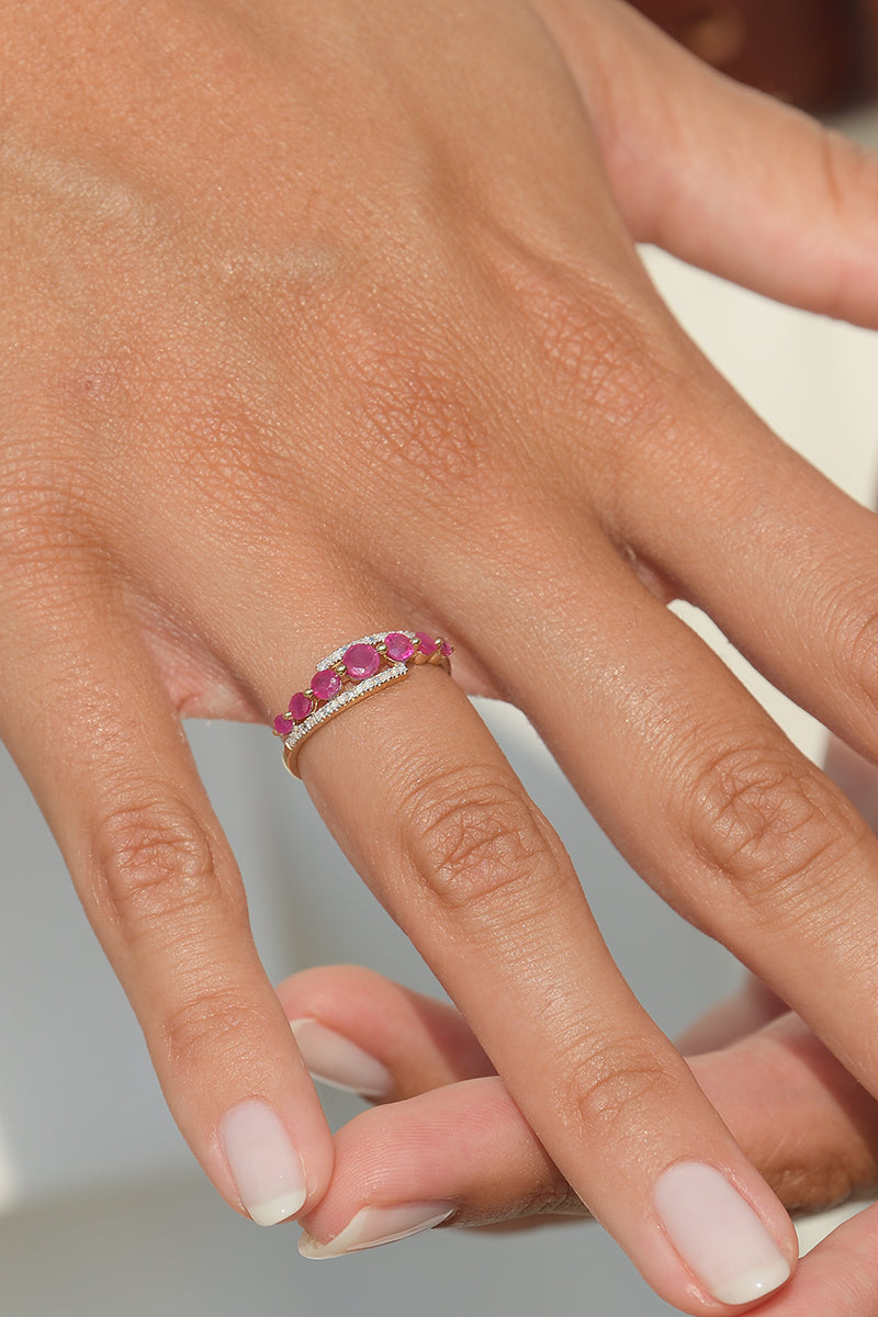 Bague "Bran" D 0,08/24 Rubis 1,05/7 - Or Jaune 375/1000