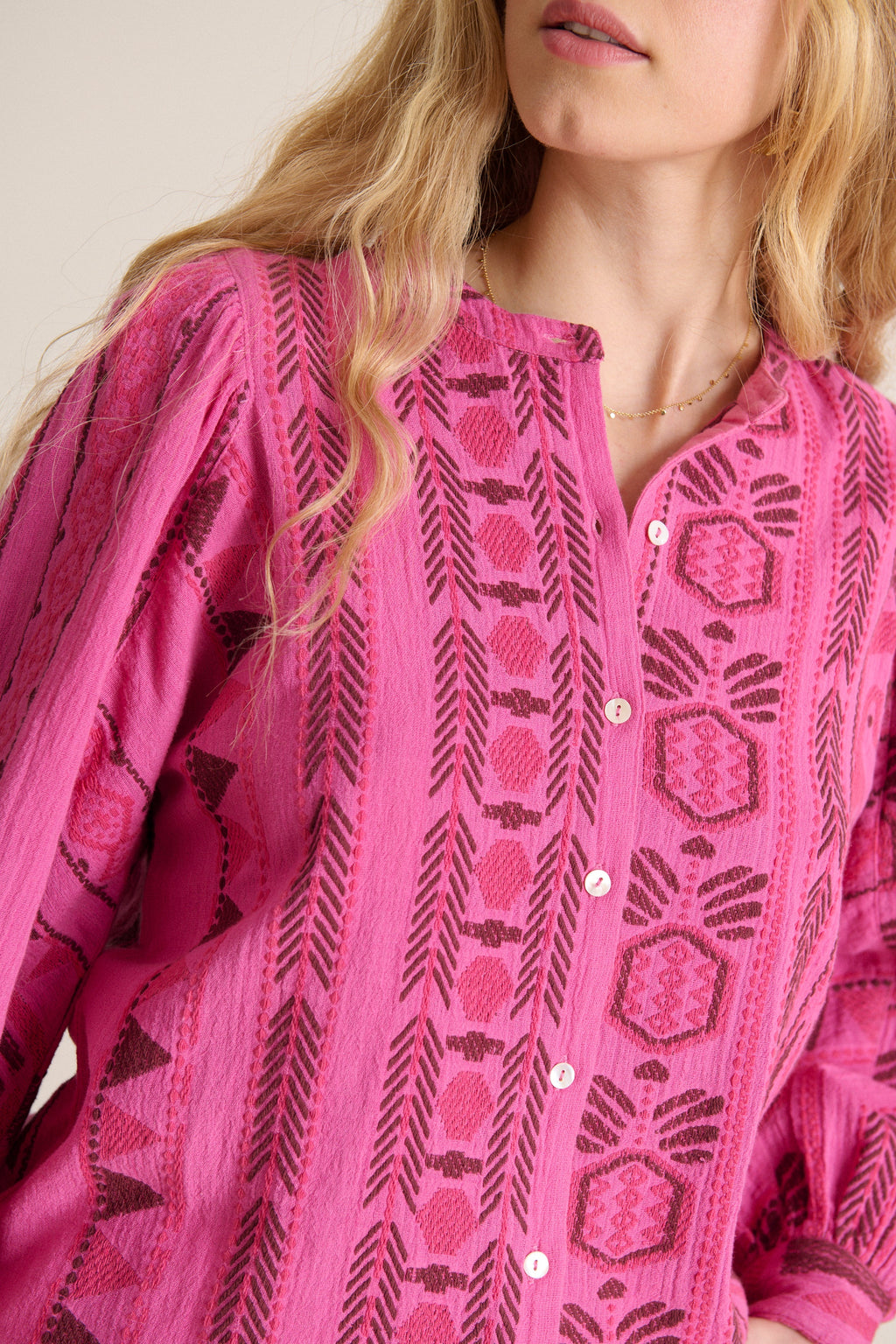 Top de corte holgado en algodón rosa colección primavera verano ropa mujer cuello mao