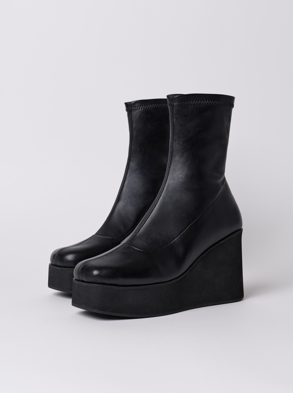 Wedgie Stretch Ankle Boots