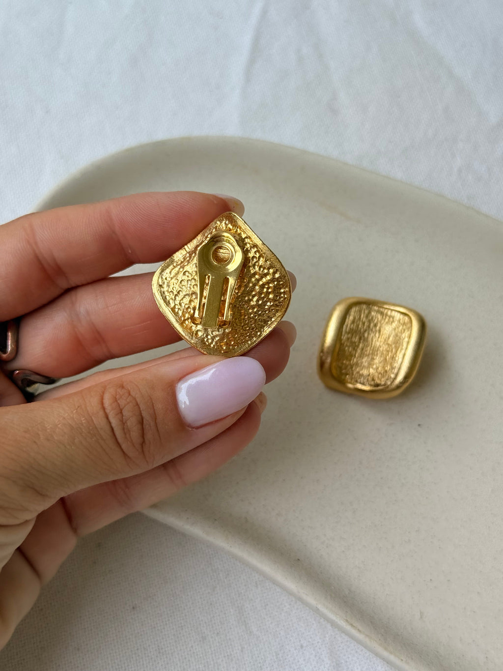 Pendientes Vintage - Cuadrados Dorados Texturizados