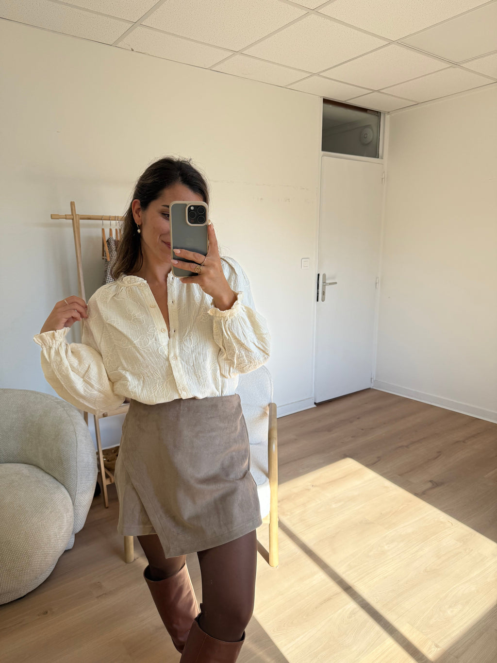 Falda Corta Selena Ante Gris Topo