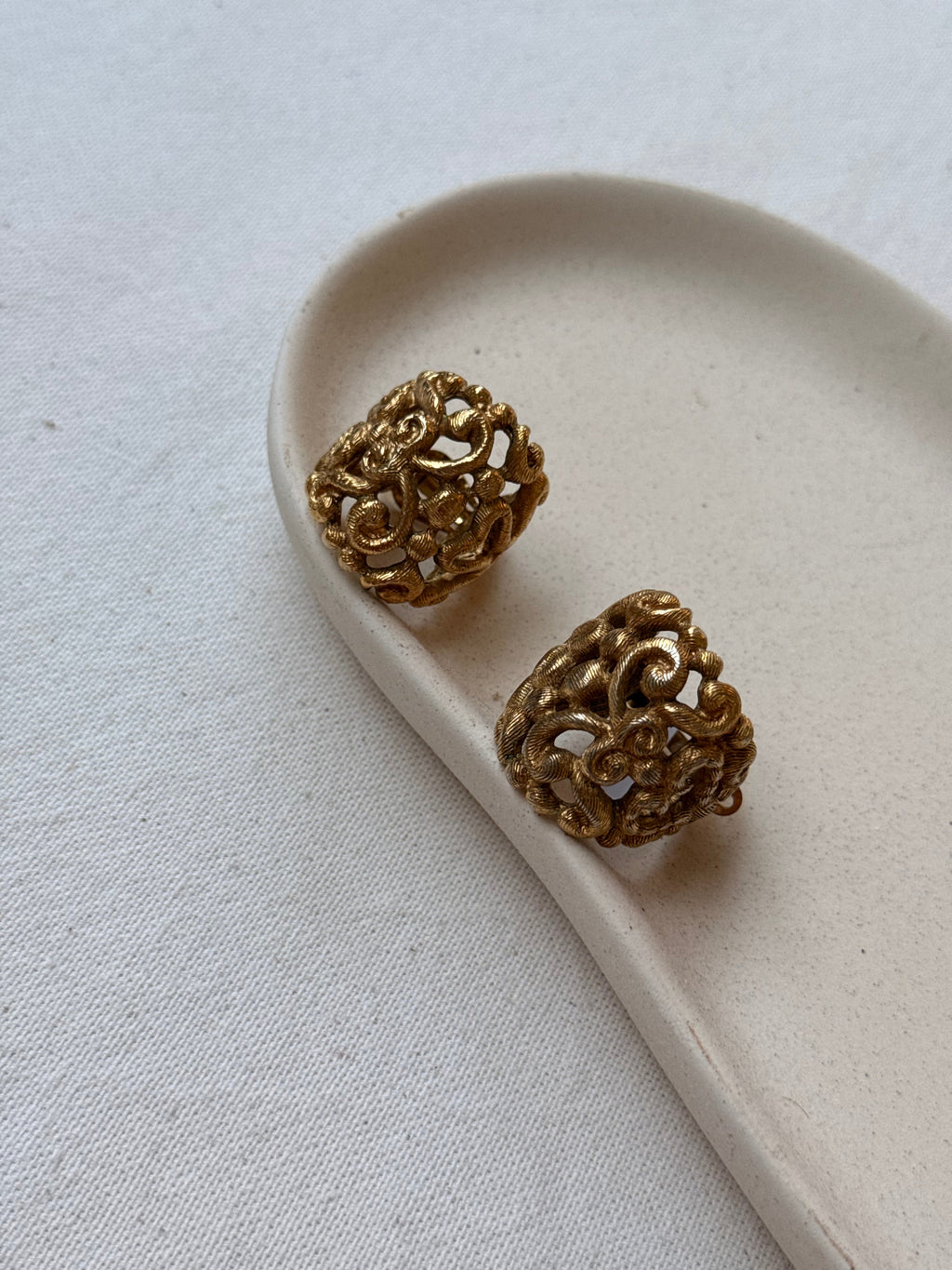 Pendientes Scherrer vintage - Criollas anchas caladas