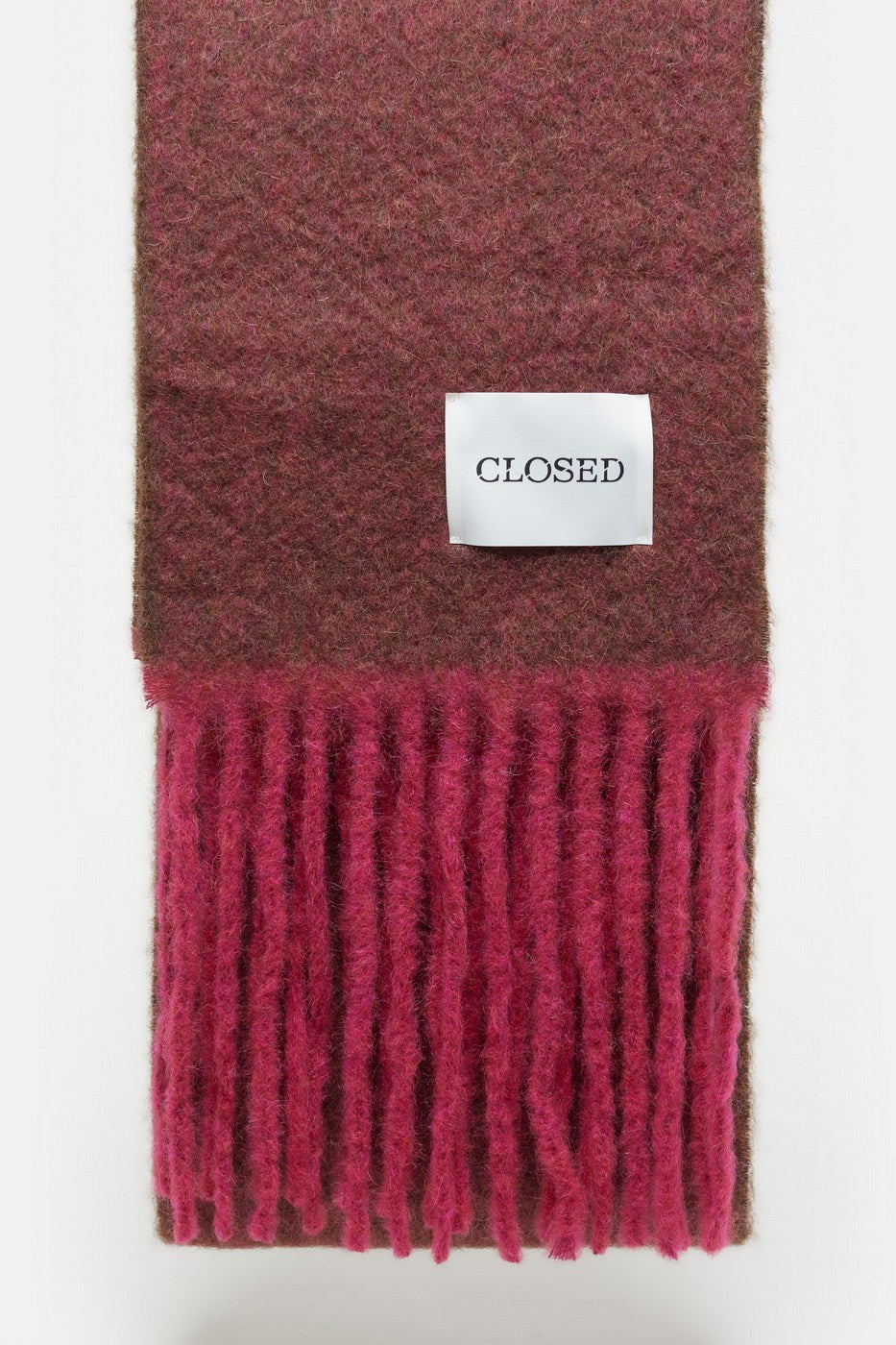 Closed - Écharpe