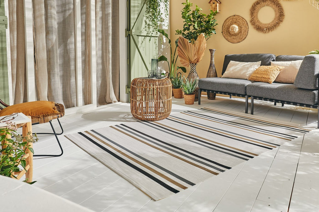 Capri 1742 Rug - Black