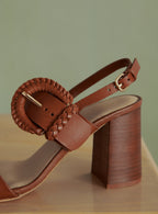 SANDALIAS TACÓN CARRIE WOOD MARRÓN PETITE MENDIGOTE