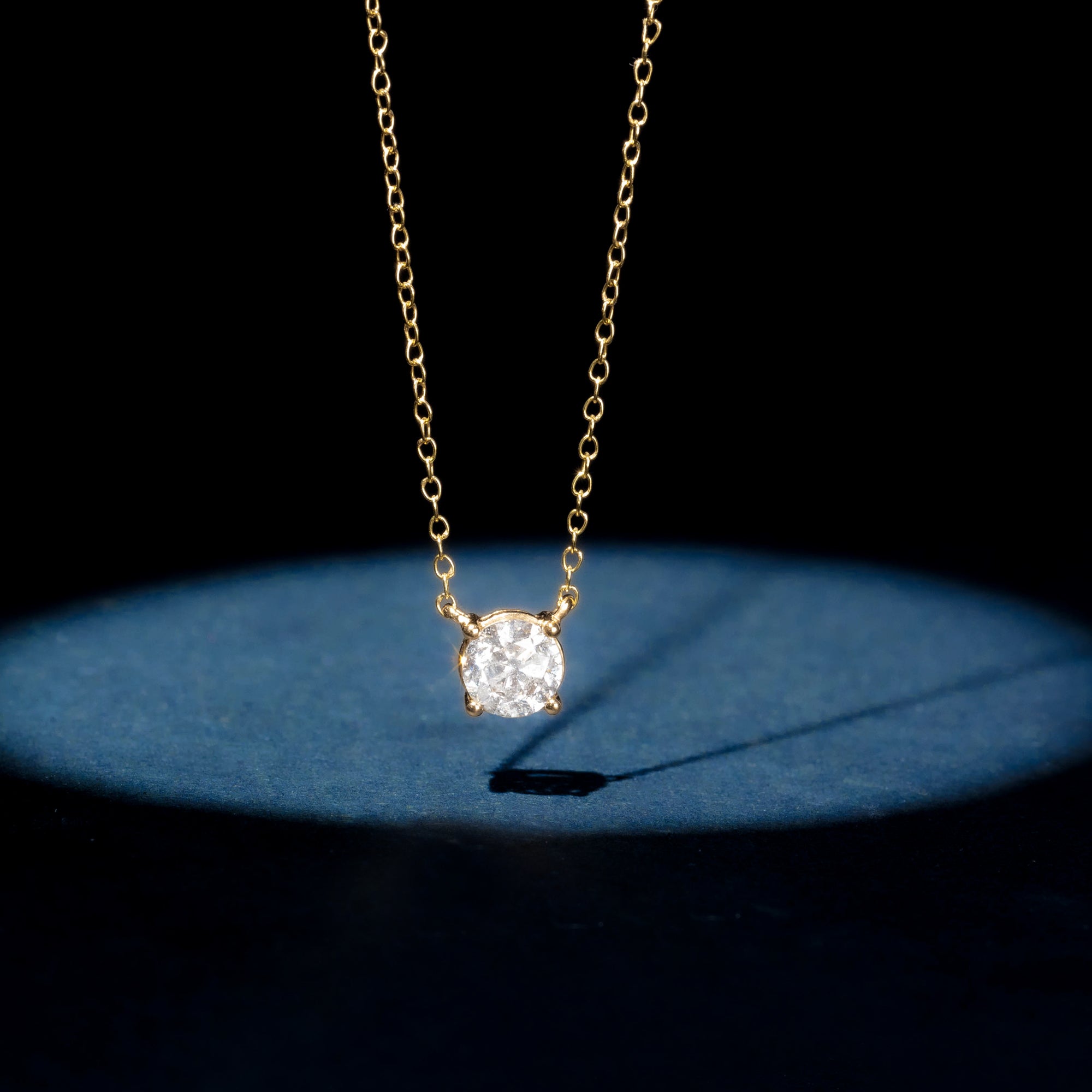 "Imperial Necklace 1" D1Ct/1 - 750/1000 Yellow Gold