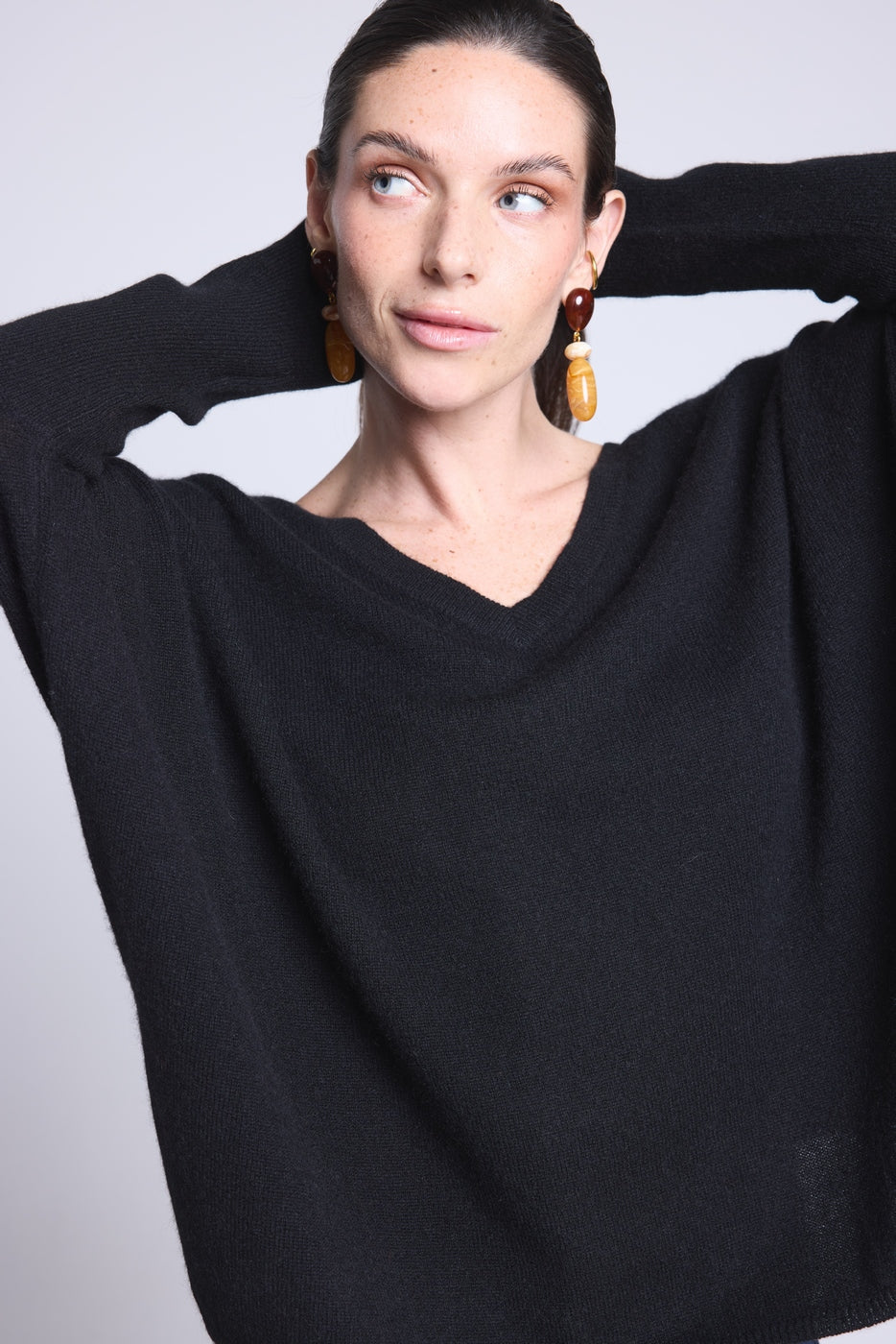 Sweter Poncho Damski w Serek Celeste – Czarny – 100% Kaszmir