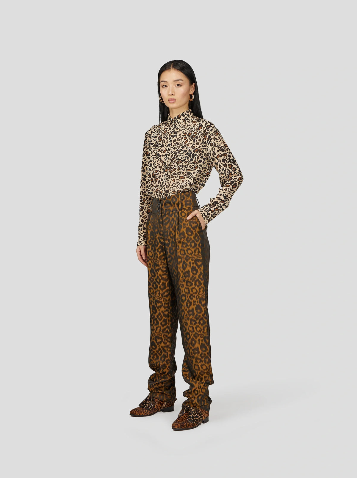 Hemd Dori aus Seide mit Leopardenmuster