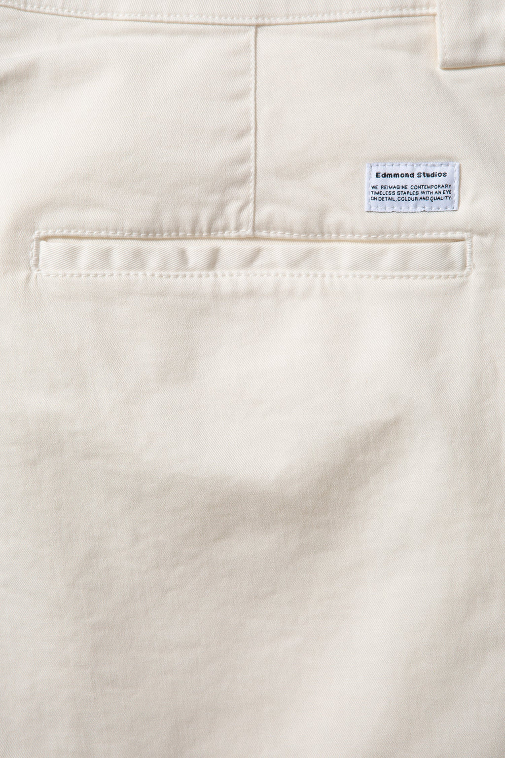 Chinoshorts Off White