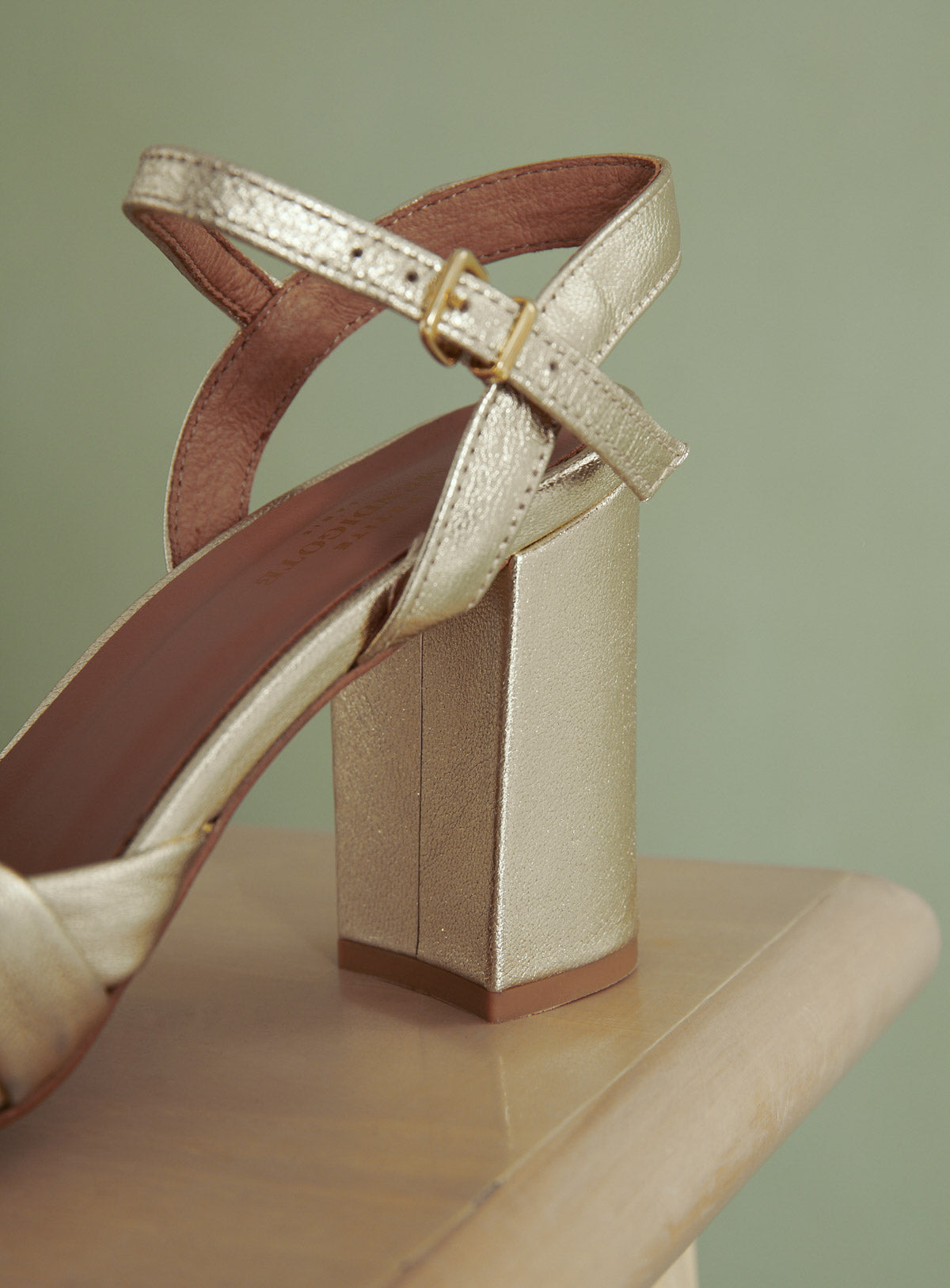 COE GOLD HEELED SANDALS PETITE MENDIGOTE