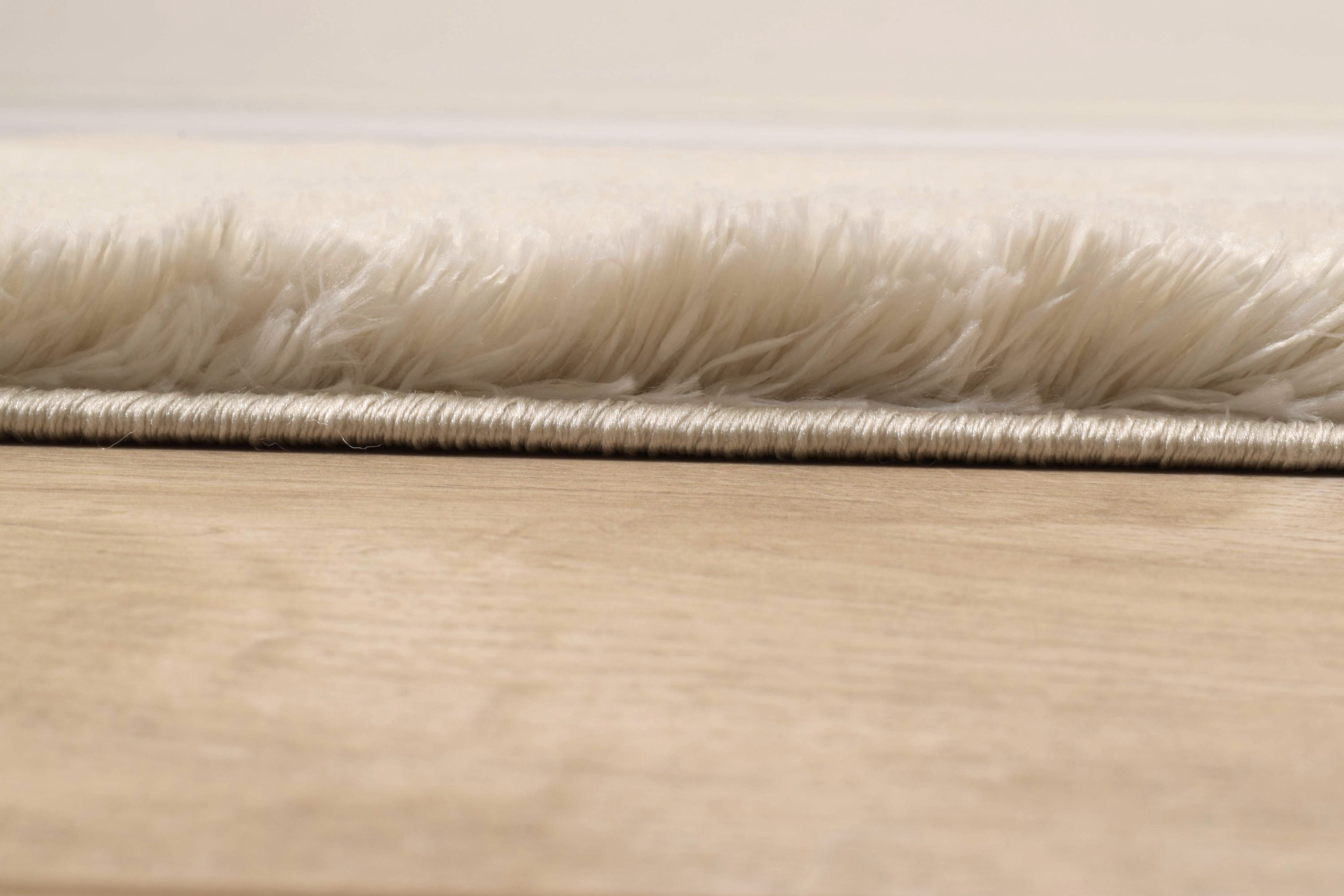 Cosy Soft Shaggy Rug 902 Plain - Cream