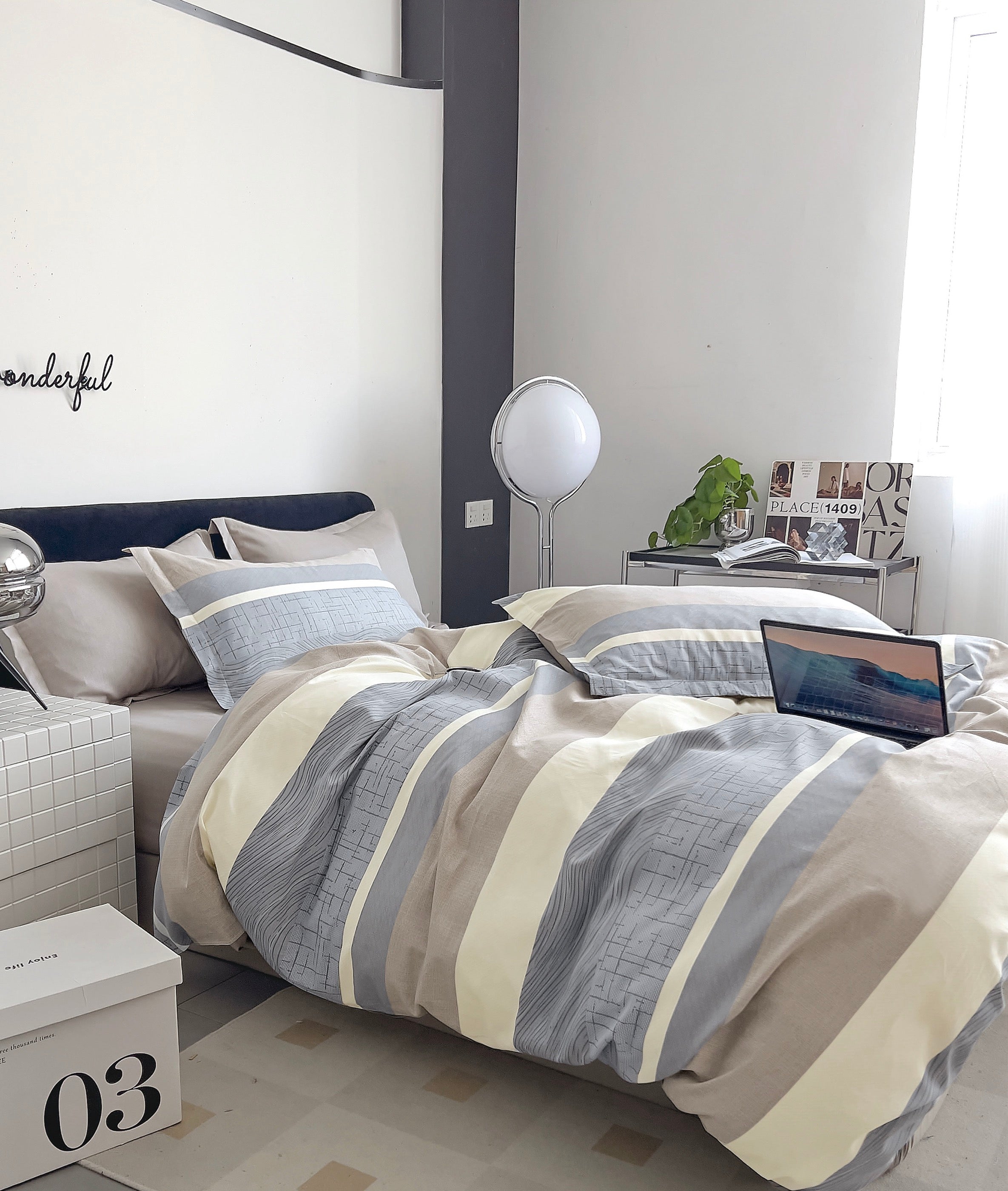 Double-Faced Printed Duvet Set + 2 Flat Pique Ruffle Pillowcases - 100% Pure Combed Cotton Percale