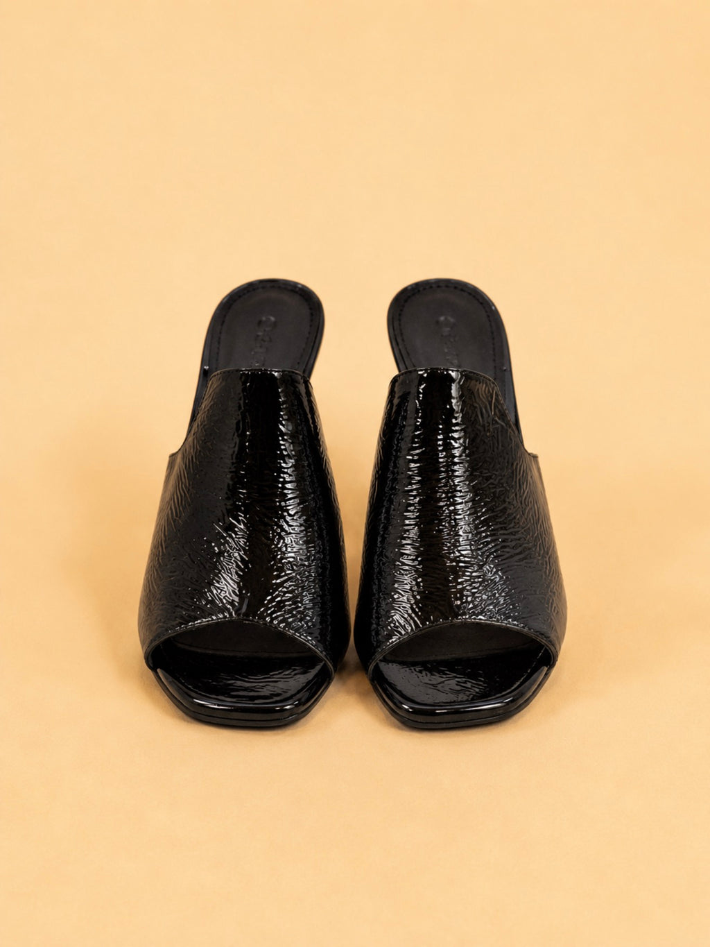Sade In Black Naplak