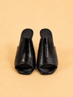 Sade In Black Naplak