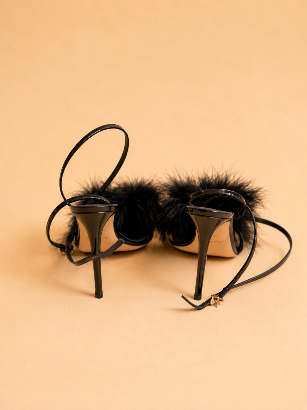 Omyra Sandal In Black Mirrored Leather & Turkey Feathers