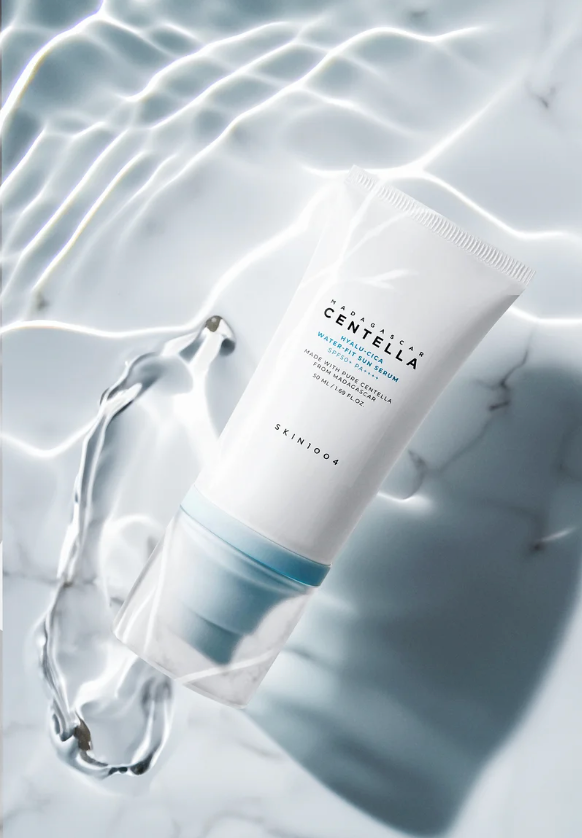 Skin1004 - Cica Water - Fit Sun Serum - Crema Solar Ligera