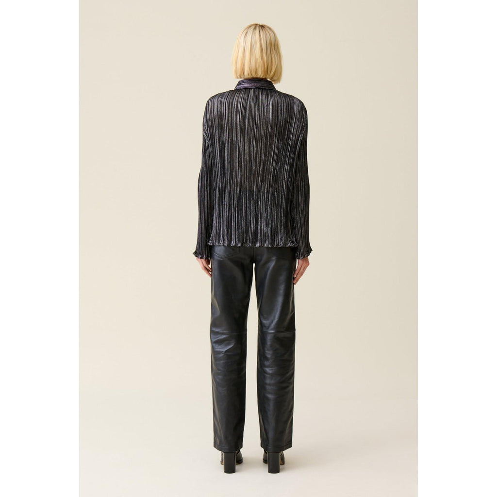 Blusa plisada fluida plateada