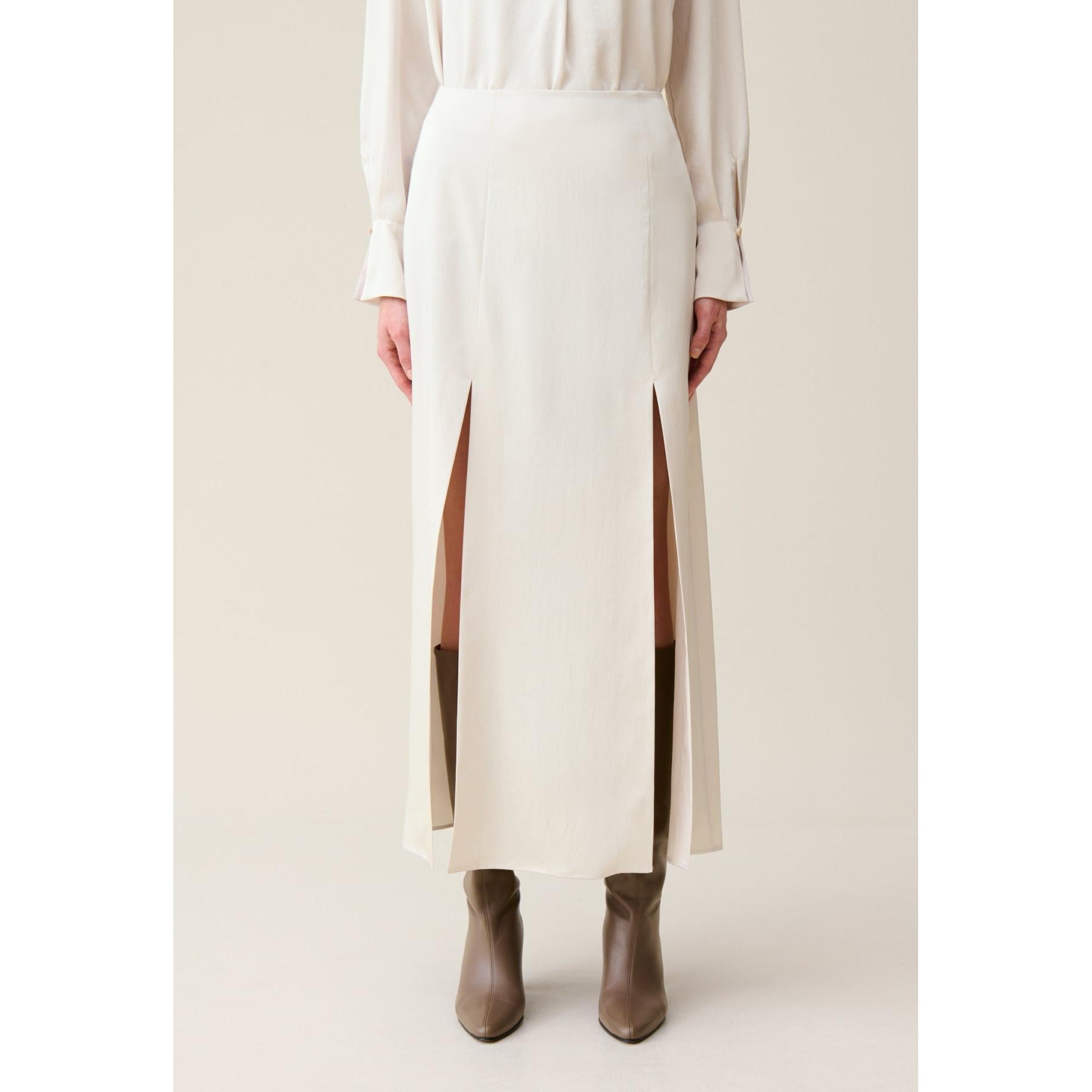 Fluid Long Skirt with Darts
