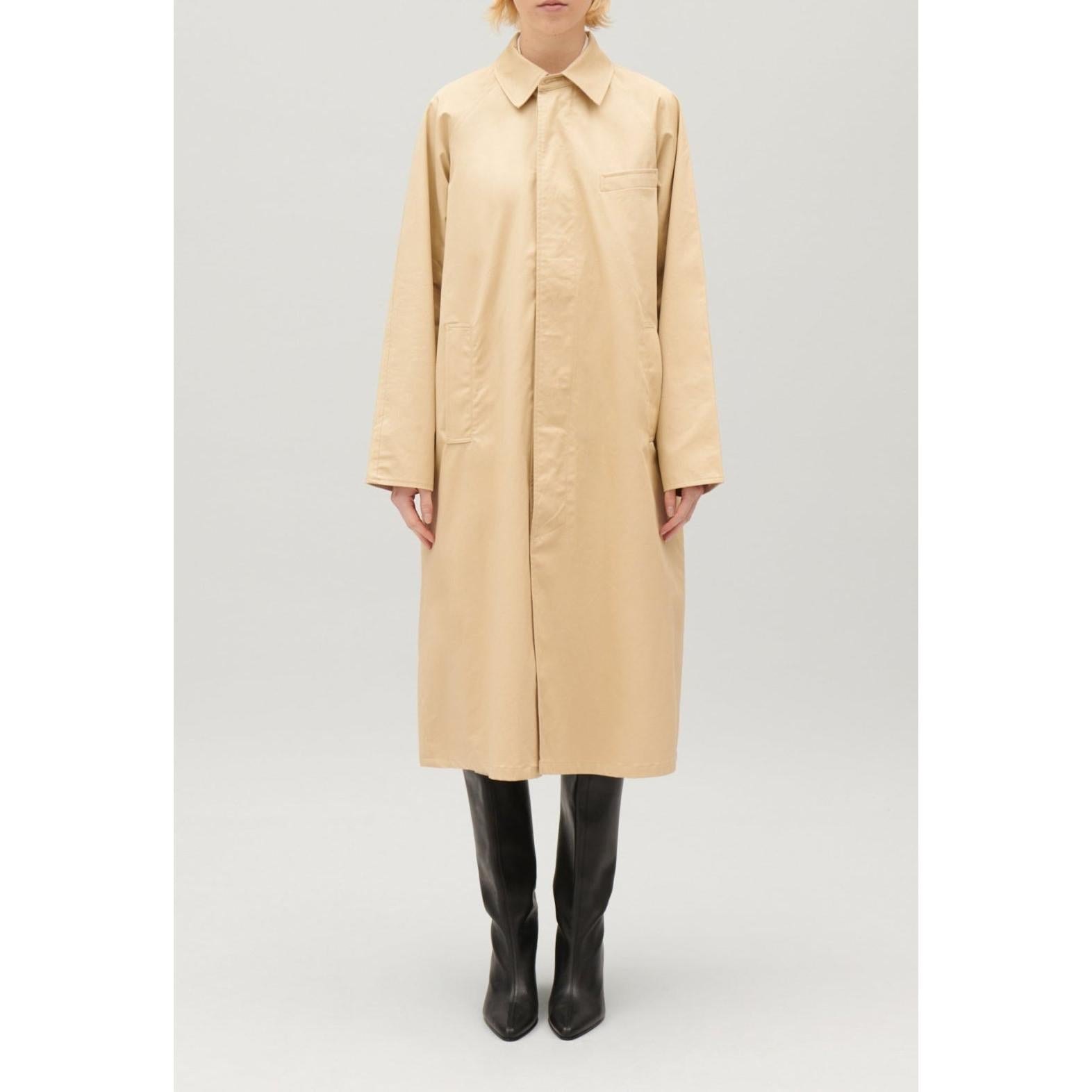 Abrigo reversible de largo medio en beige
