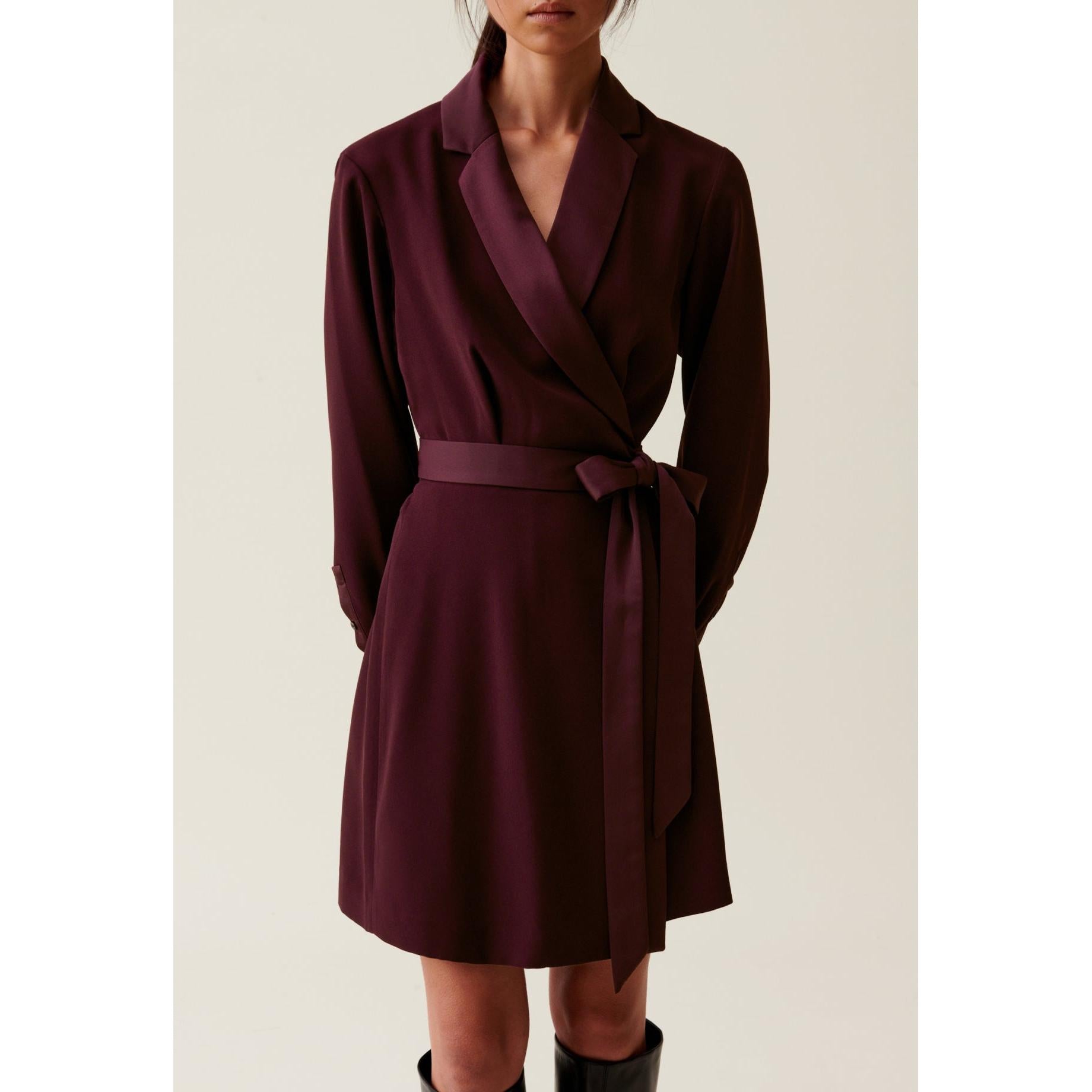 Robe Cache-Cœur Col Tailleur