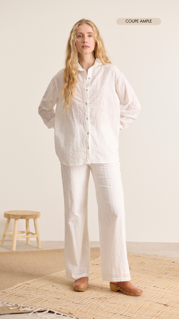 Camisa con cuello camisero de corte fluido y ligeramente oversize, top de verano para mujer con bordado inglés 