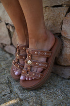 Mules bordados Alycia - Camel