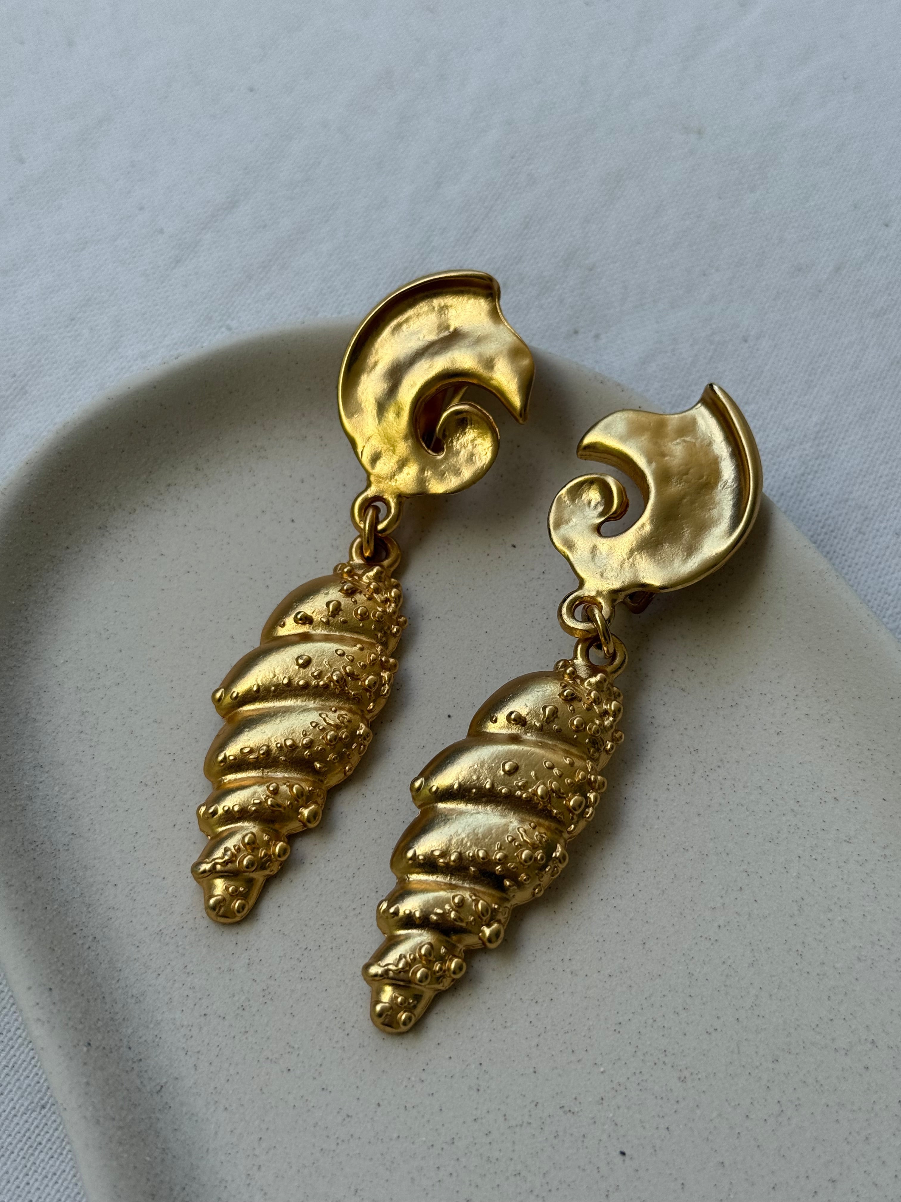 Pendientes Vintage - Conchas Doradas Colgantes