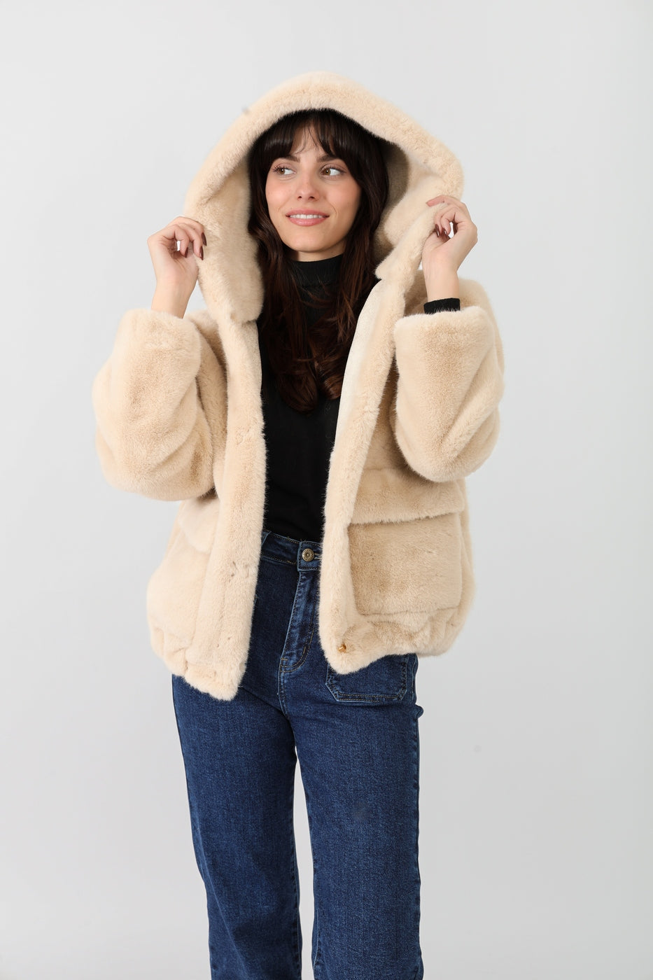 Faux Fur - Beige