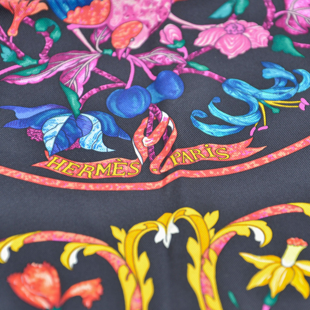 Foulard Hermès Soie Motif Floral