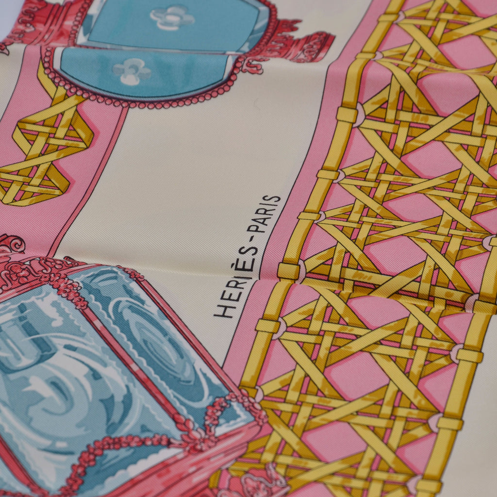 Hermès Carré 90 « Feux De Route »
