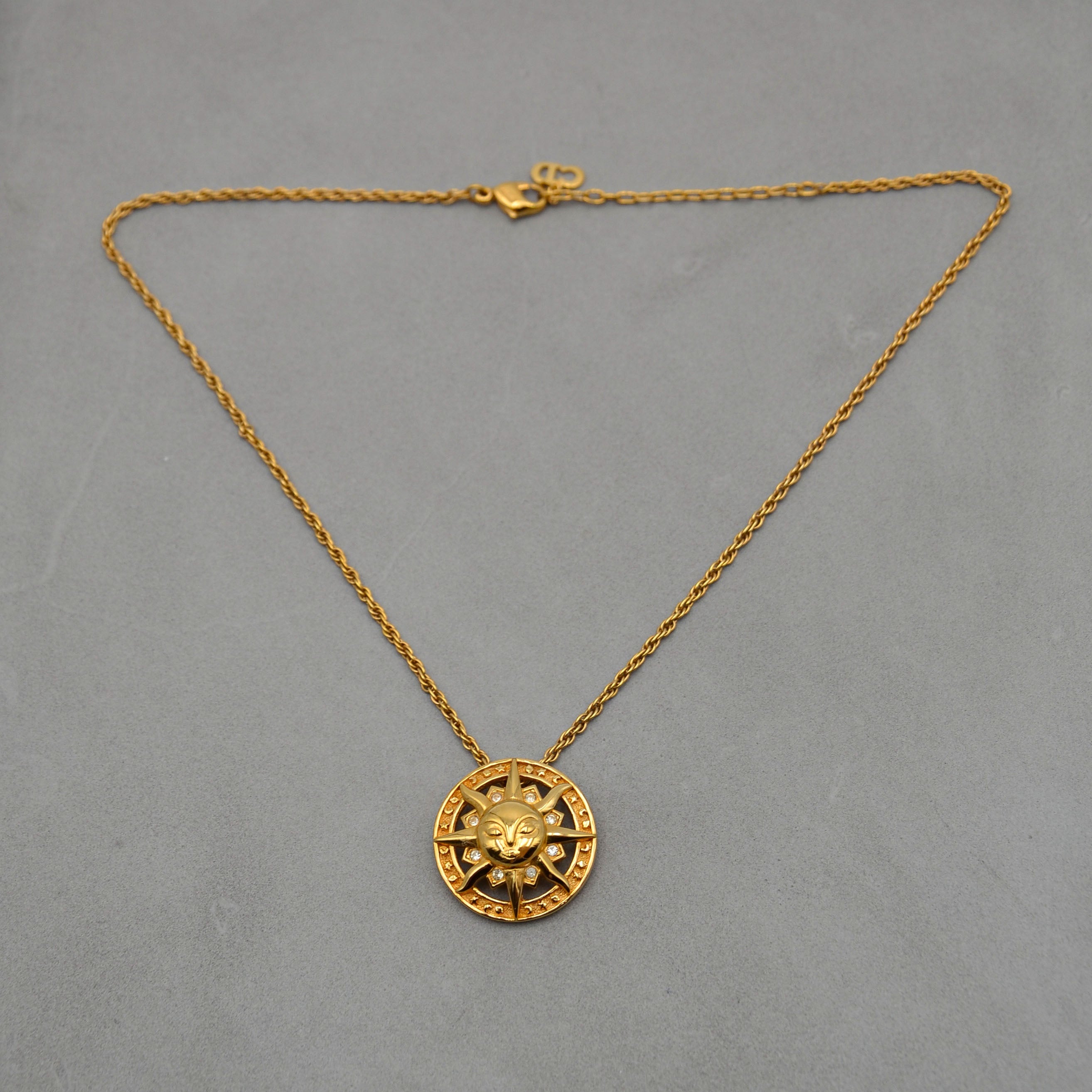 Christian Dior Collier Pendentif Soleil Félin Vintage