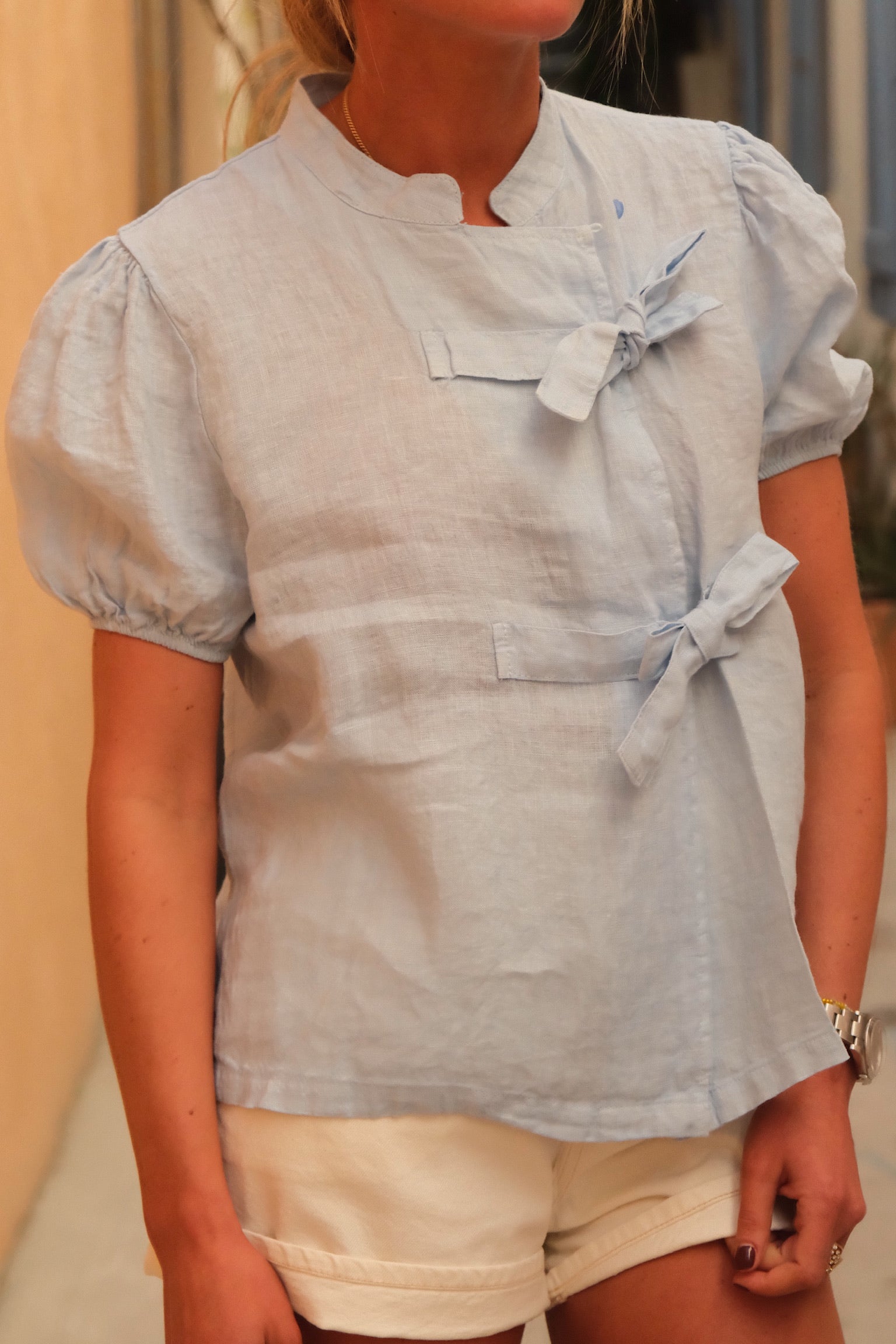 Blusa Célestine de lino azul cielo