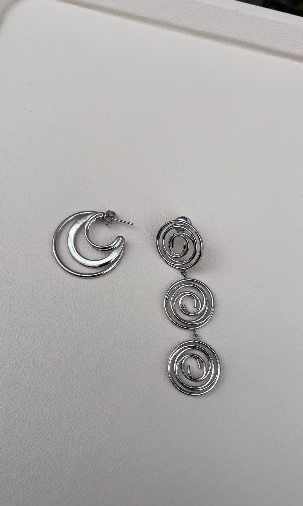 Ohrringe Asymmetric Whirlwind