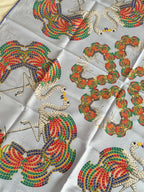 Foulard Cartier – Motifs Cygnes Et Plumes Multicolores
