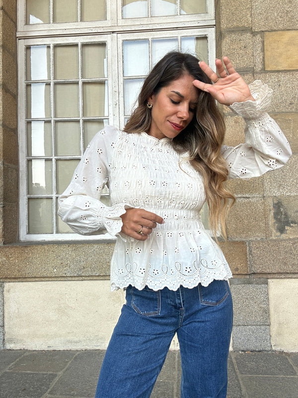 Blusa Charlize con nido de abeja